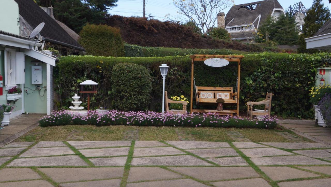 Pousada Chateau Colinas Campos do Jordao Exterior photo