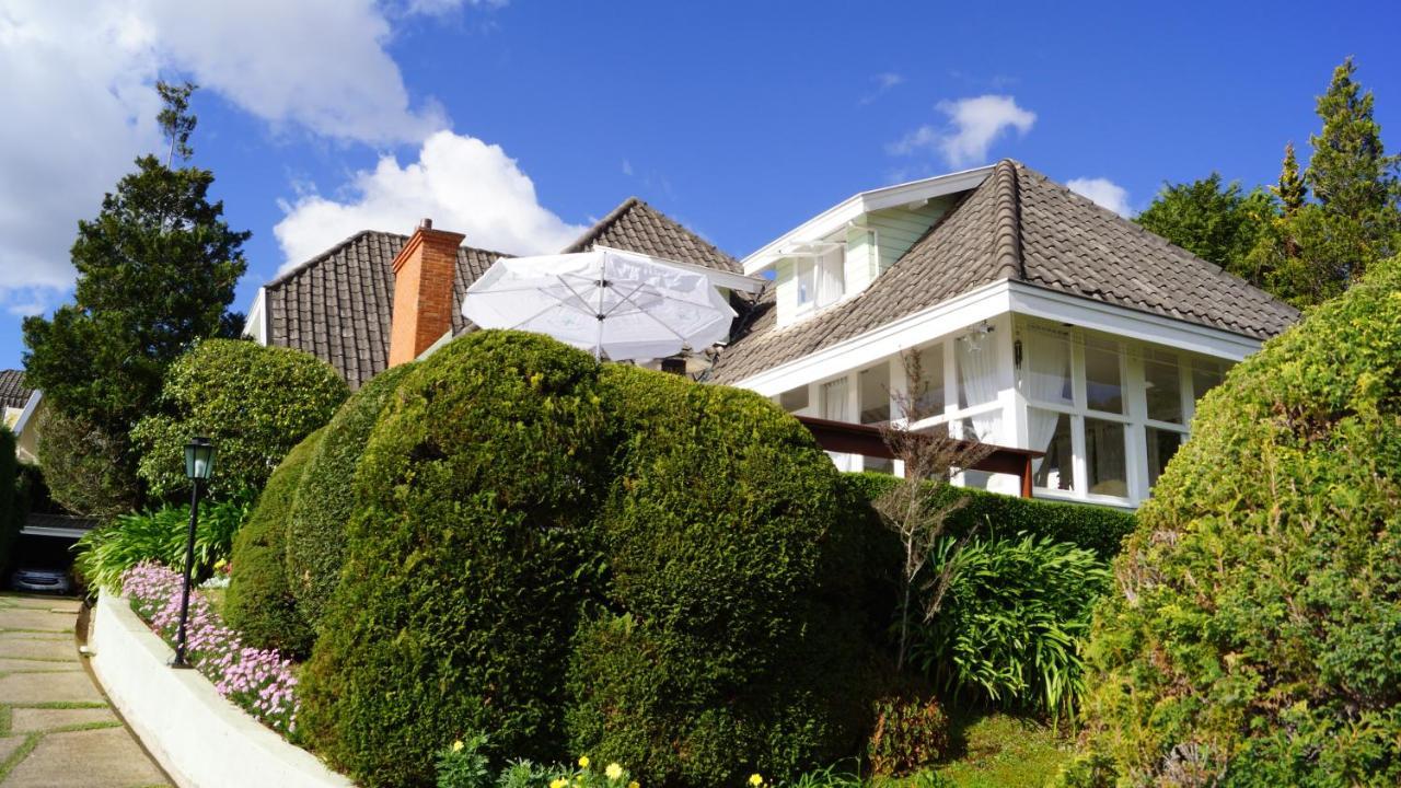 Pousada Chateau Colinas Campos do Jordao Exterior photo