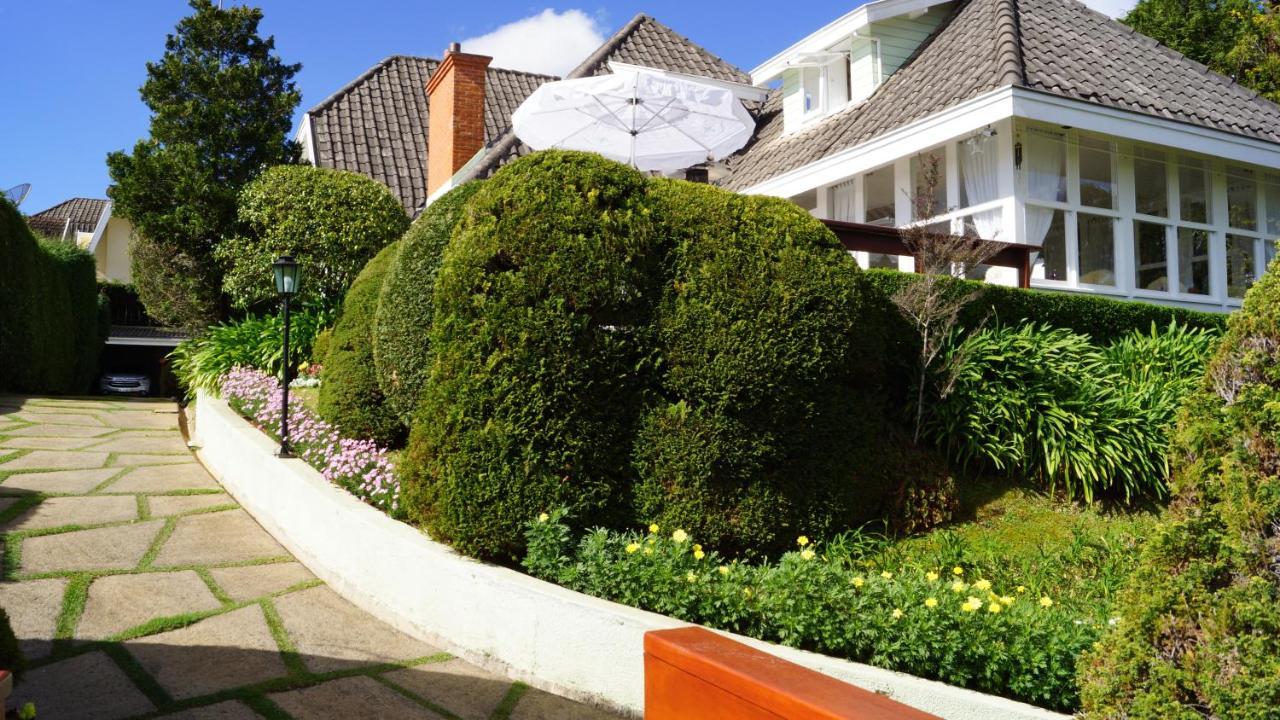 Pousada Chateau Colinas Campos do Jordao Exterior photo