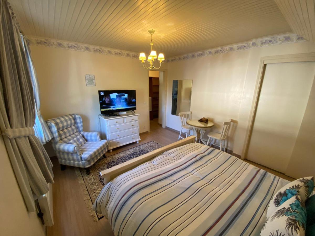 Pousada Chateau Colinas Campos do Jordao Exterior photo